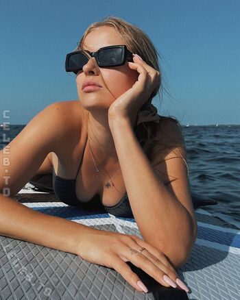 Full leaked Alkzndra private onlyfans photo