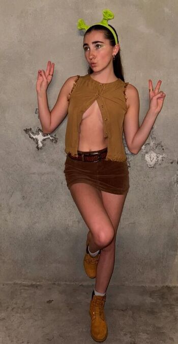 Full leaked Allegra miles private onlyfans photo