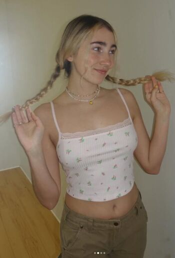 Full leaked Allegra miles private onlyfans photo