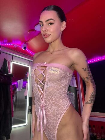 Full leaked Allieamourxx private photo