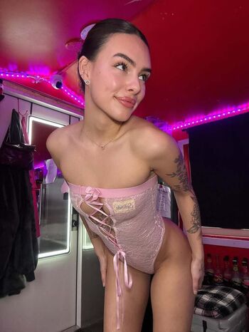 Full leaked Allieamourxx private photo