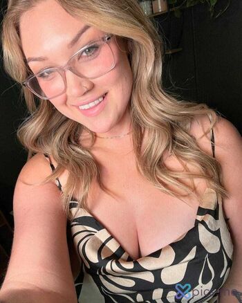 Full leaked Allieluna private onlyfans photo