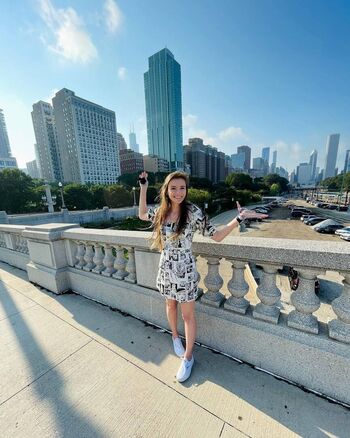 Full leaked Alliestrasza private onlyfans photo