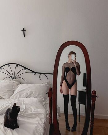 Full leaked Allotrop private photo