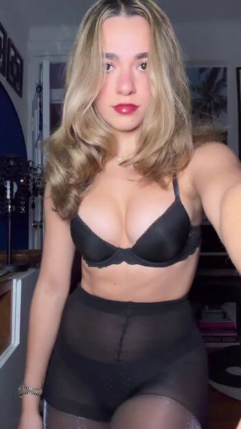 Full leaked Allyannamaria private onlyfans photo