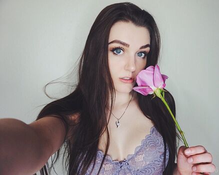 Full leaked Allyhardesty private photo