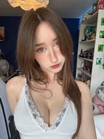 Full leaked Allykitti private photo