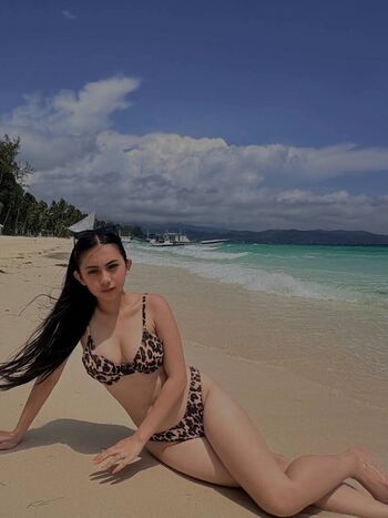 Full leaked Allysa amogues private photo