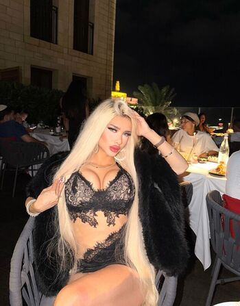 Full leaked Alma raveh private photo