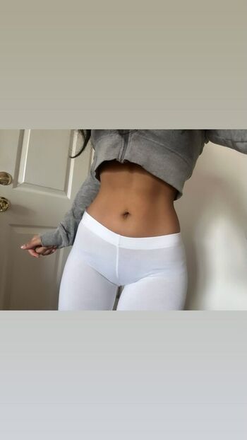 Full leaked Alondraquino private onlyfans photo