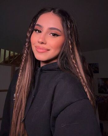 Full leaked Aloonea private photo