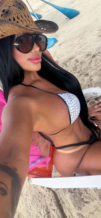 Full leaked Alorraynnemiranda private onlyfans photo