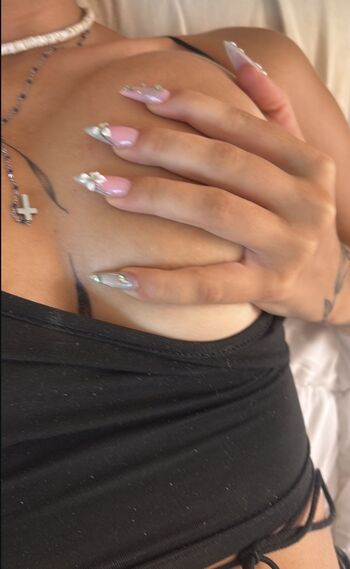 Full leaked Alya moreau private photo