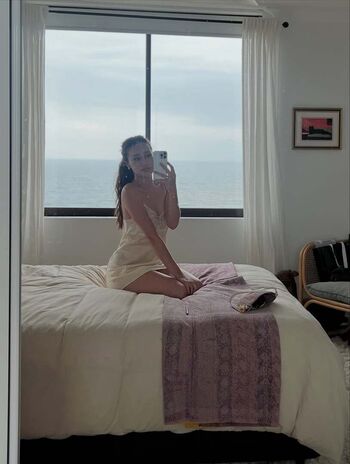 Full leaked Alycia debnam carey page private onlyfans photo