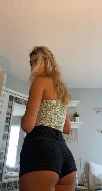 Alyna Wampler