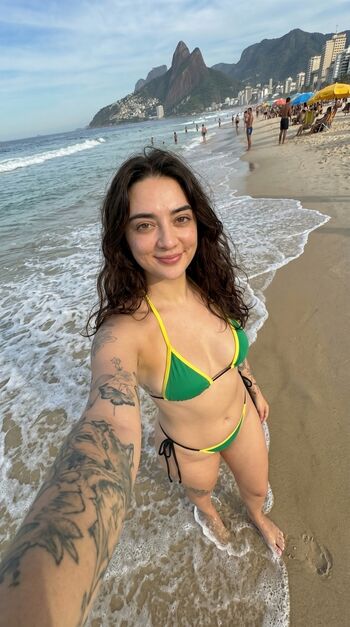 Full leaked Alyska private onlyfans photo