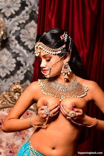 Full leaked Amaira roy private photo