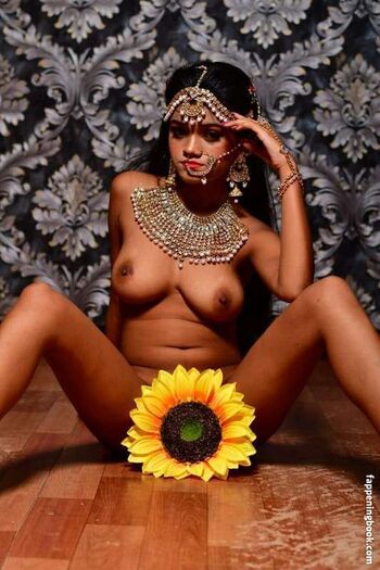 Full leaked Amaira roy private photo