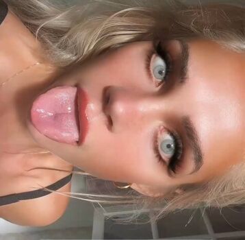 Full leaked Amanda essen page private photo