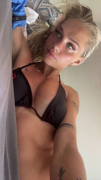 Full leaked Amanda essen private photo