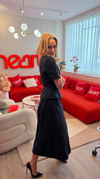 Full leaked Amanda holden page private photo