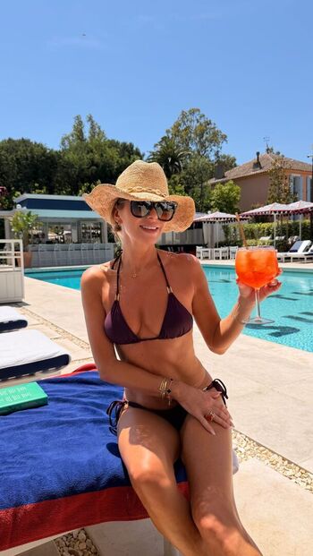 Full leaked Amanda holden private photo