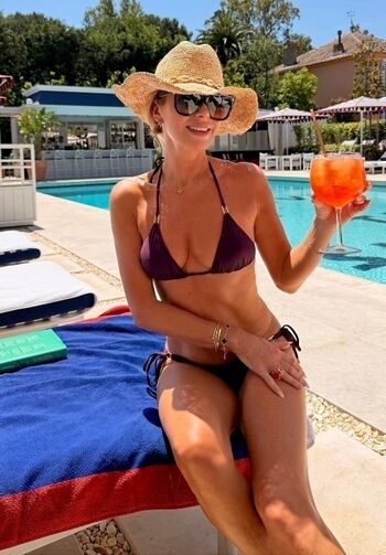 Full leaked Amanda holden private photo
