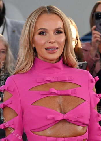 Full leaked Amanda holden private photo