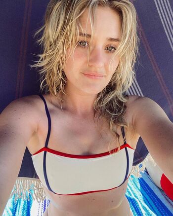 Amanda Michalka