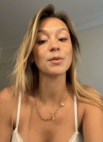 Full leaked Amandrieu private photo
