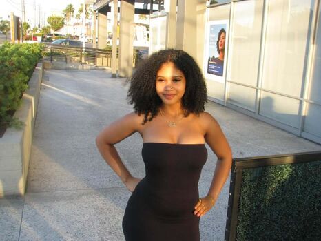 Full leaked Amara kioni private onlyfans photo