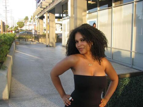 Full leaked Amara kioni private onlyfans photo