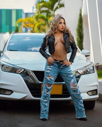 Full leaked Ambar simson page private photo