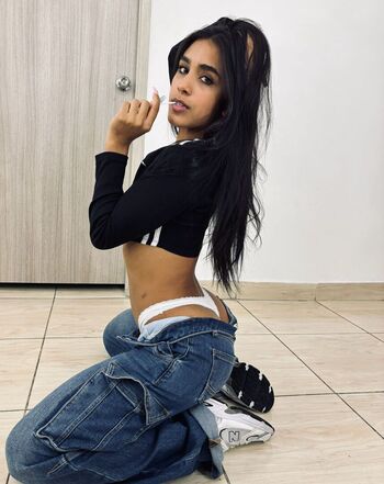 Full leaked Ambeer rousess page private onlyfans photo