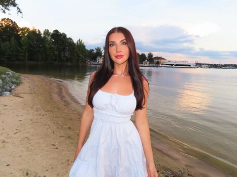 Full leaked Amber balcaen private photo