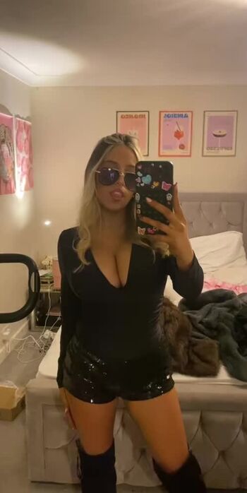 Full leaked Amber isabella private onlyfans photo