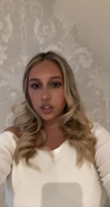 Full leaked Amber isabella private onlyfans photo