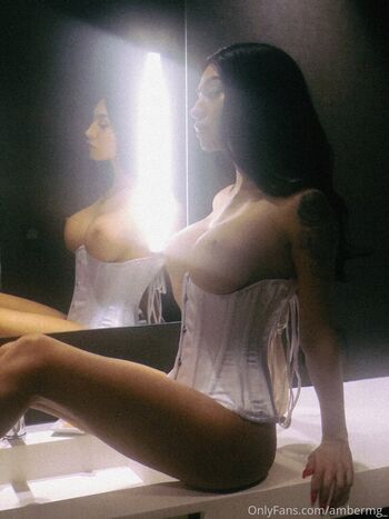 Full leaked Amber marie  page private onlyfans photo