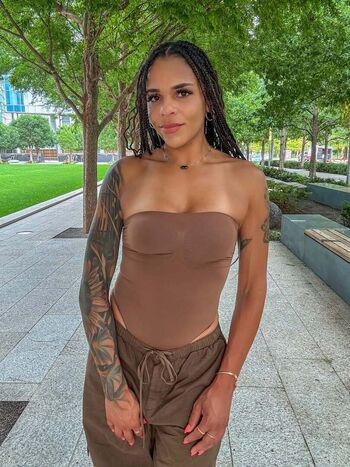 Full leaked Amber reacts page private photo