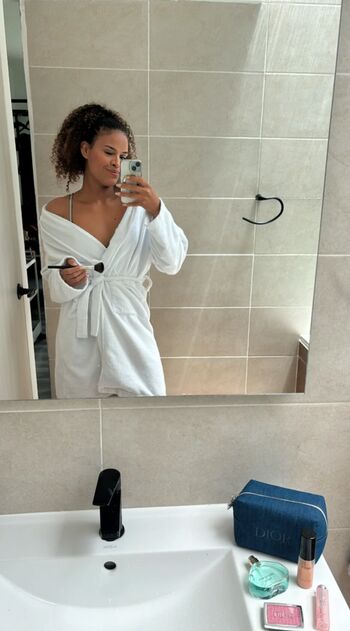 Amelia_bss