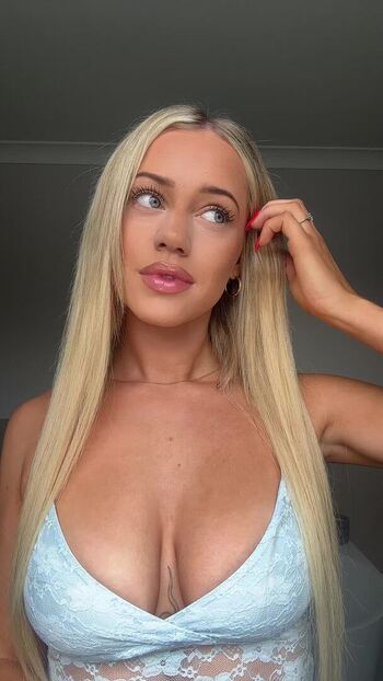 Full leaked Amelia hinton white private onlyfans photo