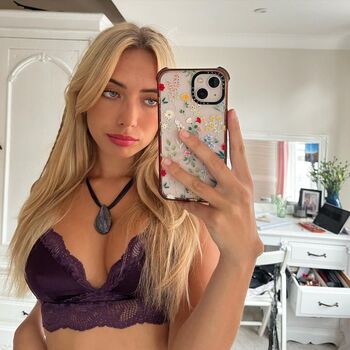 Full leaked Amelia marheineke page private onlyfans photo