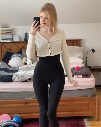 Full leaked Ameliamayl page private onlyfans photo