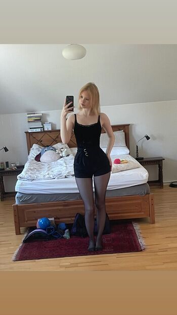 Full leaked Ameliamayl private onlyfans photo