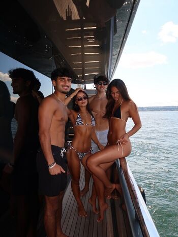 Full leaked Amelie desai private photo