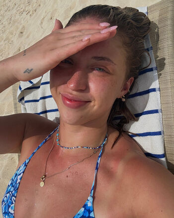 Full leaked Amelie morin private photo