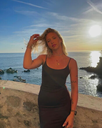 Full leaked Amelie morin private photo