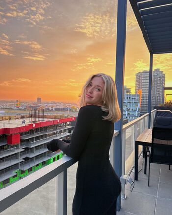 Full leaked Amelie morin private photo