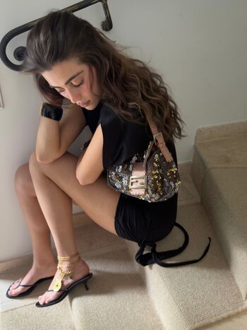 Full leaked Amelie zilber private photo