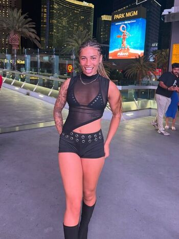 Full leaked Amiah simmons page private photo